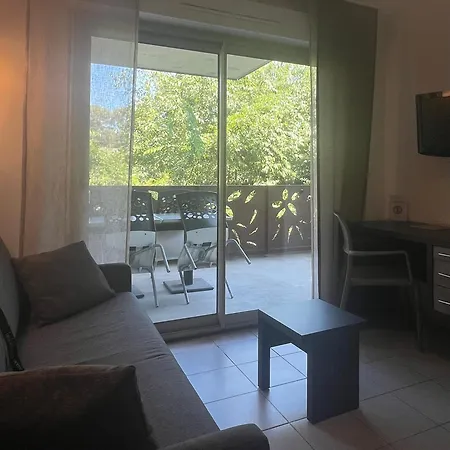 Lagrange Aparthotel Montpellier Millénaire-2